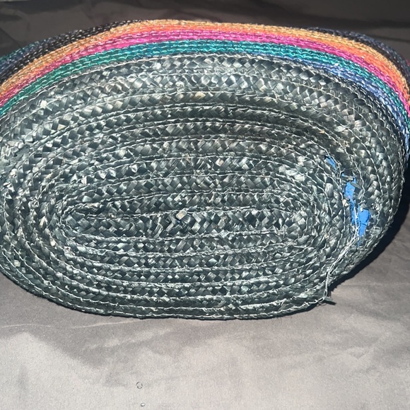 Vans handbag . Normal wear and tear. Perfect for fun in the sun! Colorful ! - Picture 2 of 6